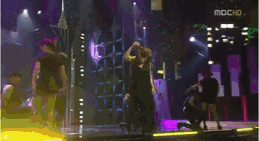 再帅气的男神，都逃不过发福的命运？