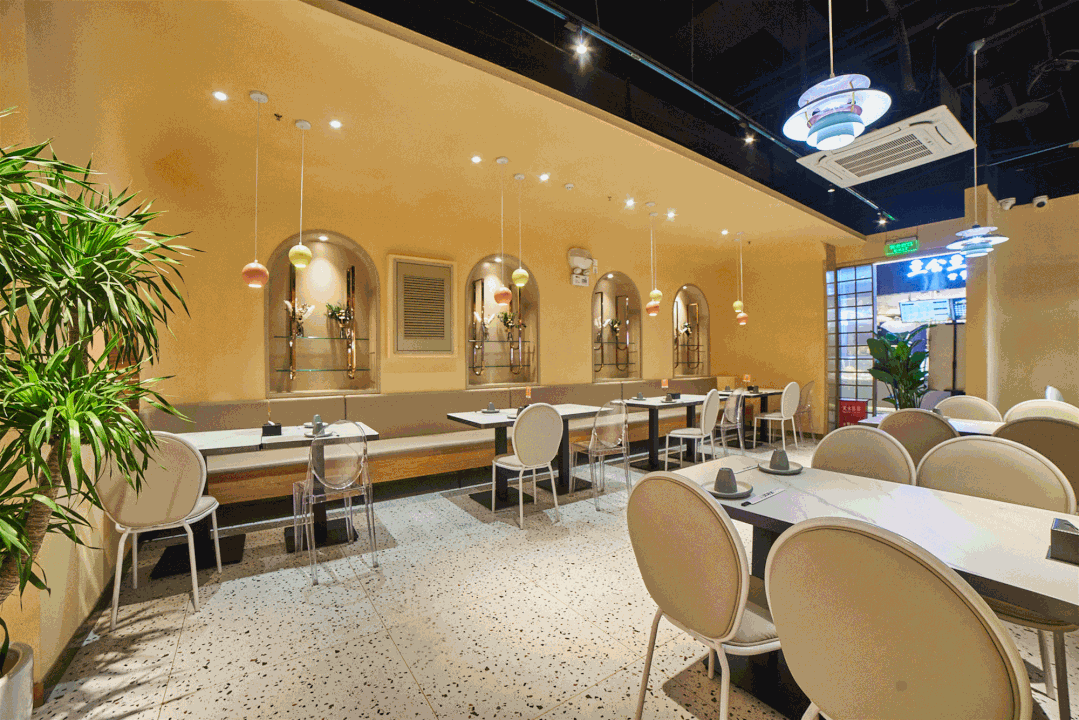 ����10�꣬��˽硰�컨�塱������ֿ��µ꣬����5�ۿ��ԣ�