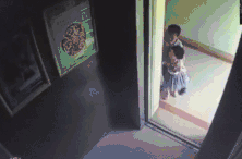 孩子是你家的，我凭什么要帮你惯着