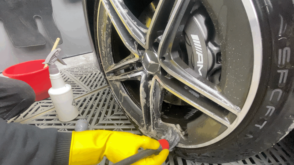 二狗亲测靓车会洗车 洗完半个月不脏 步骤比化妆都多 元精致洗车免费送 百年老店 含差91年 喜 二狗探店