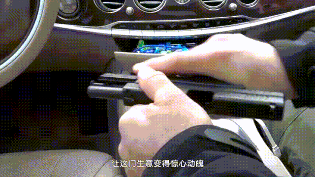 中国商人带着军火商在土耳其倒卖口罩，这部纪录片堪比美国大片！