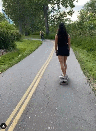 全网气炸！加拿大华裔女孩公园滑滑板，遭骑车渣男吐口水（组图） - 2