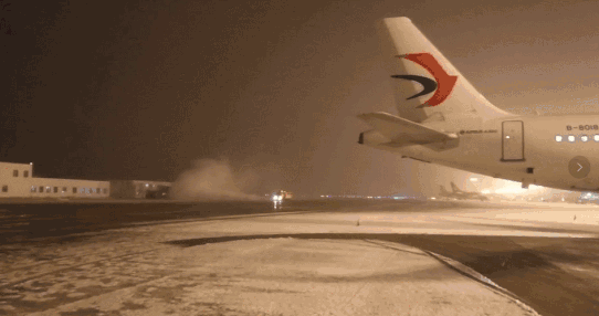 簡單粗暴！用航空發動機改裝成的渦噴吹雪車，超級除雪神器！的圖7