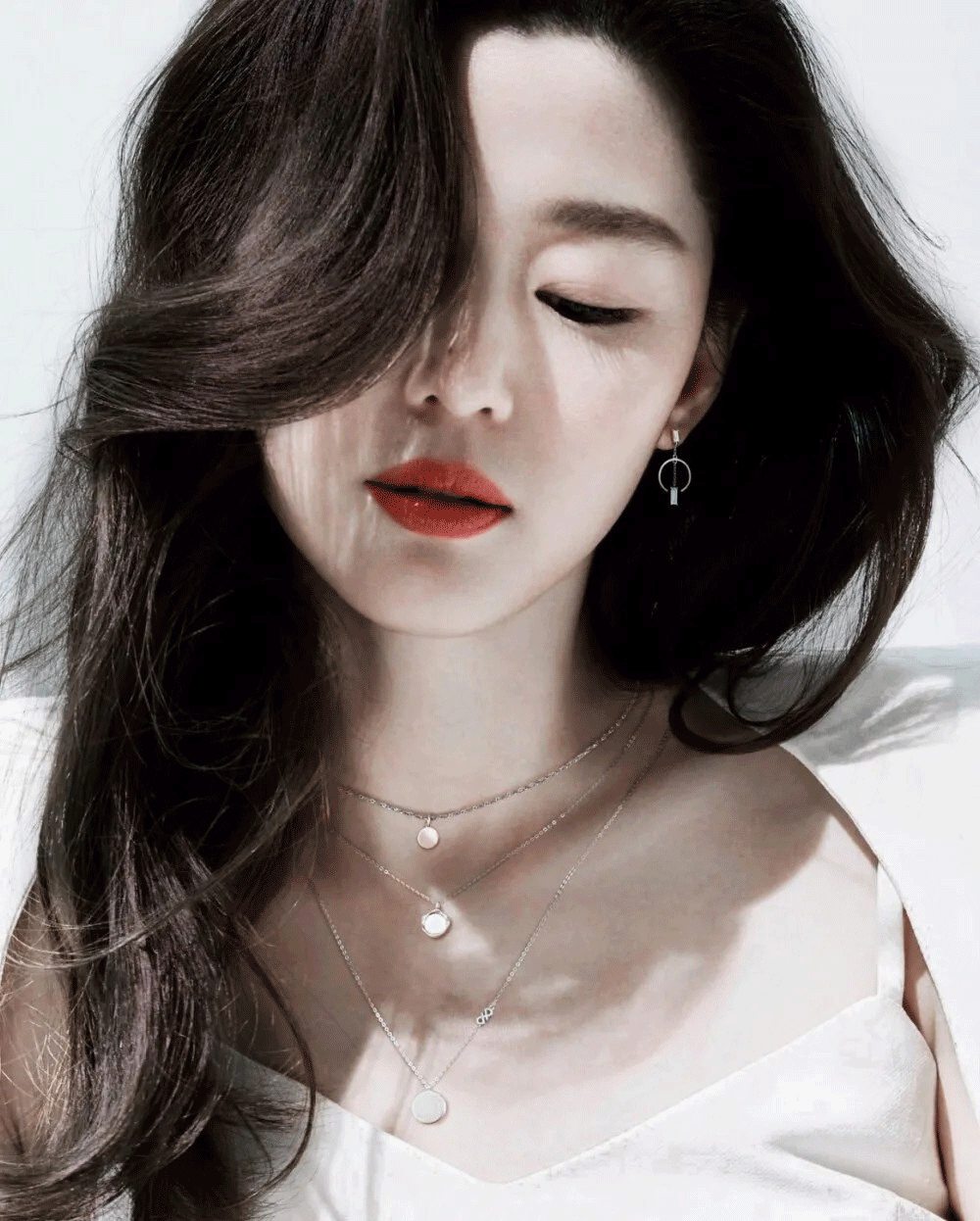 秃秃秃到停不下来？原来是它在作怪！早晚一抹，发量爆增！真人试用，强烈种草！