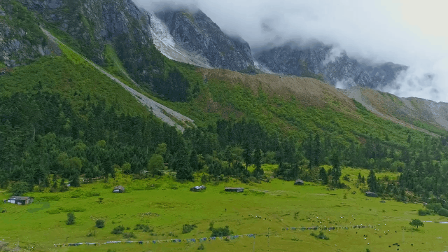 中国唯一买票才能进的县城，风景不输稻城，水色媲美九寨，很多人都没听说过！
