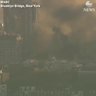 突发！纽约上演感恩节恐怖大片，布鲁克林大桥车辆爆炸，3车烧毁，1死6伤！