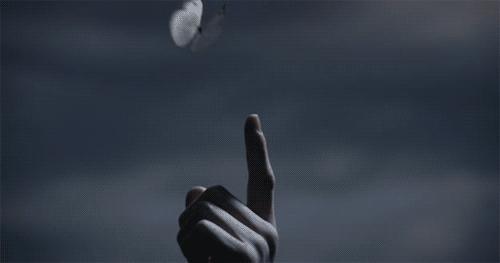 女童进电梯后3分钟坠亡、男孩出电梯1个动作祸临头，这件事家长