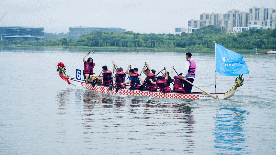 水上划划划，岸上人人人……你在现场吗？插图15