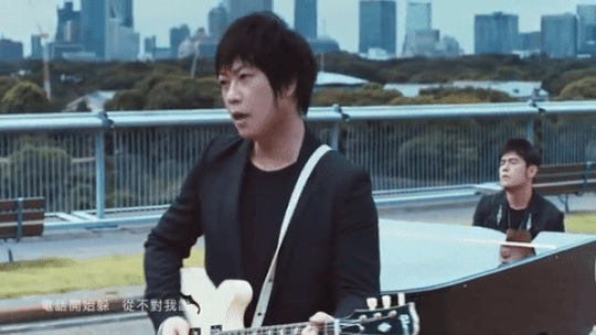 说好的幸福呢mv女主_《说好不哭》mv_说好幸福呢 钢琴谱