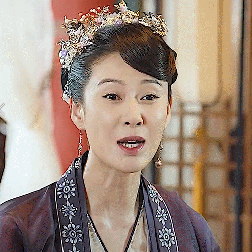 赵柯,内地著名影视演员,代表作有《三国》,《庆余年》,《赘婿》等.