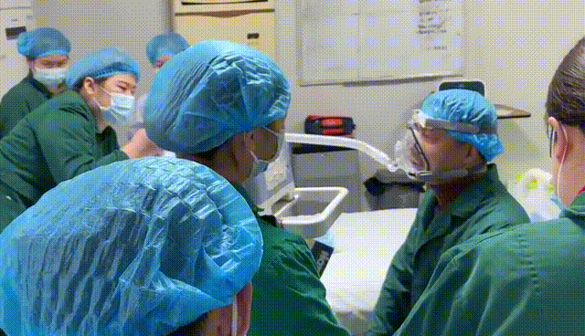 插管呼吸机有什么利弊ICU护士体验插管：终于知道病人有多难受了_https://www.jmylbn.com_新闻资讯_第4张