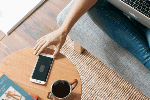 新一代万能充_九正无线充电宝_隔空无线充电器_墙壁式无线充电器_无线充电面板_共享无线充电器_共享无线充电加盟_苏州市九工智能科技有限公司