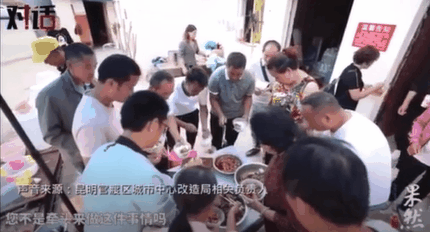 郑州5000人“流离失所”，住进烂尾楼王的他们，生活的坚强和心酸难以想象