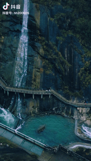 高铁直达！别去婺源挤了，这座花费26亿元打造的江西绝美古村，现实版的千与千寻，太仙了