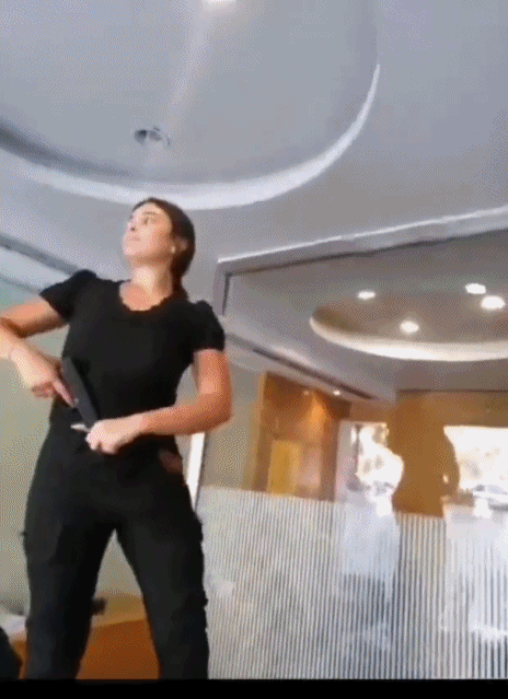 又一国家宣布破产！曾是此生必去旅行地，如今负债6000亿，政府全体辞职，全国停电，1/3国民饿肚子，战火纷飞...