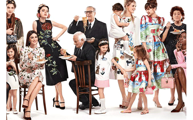 深夜东西 | 年仅19岁碾压高定秀场，“西西里之花”究竟有多灵？|| 东东和西西 ... ... ...