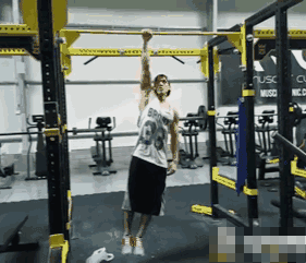 你在健身界是“残级”还是“神级”！只看一个动作！