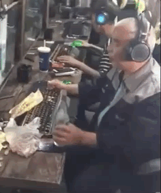 ���ܻ����Ѳ���2.5���й�����