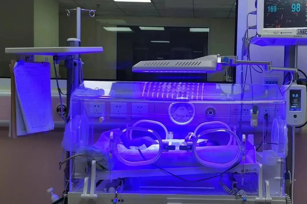 光疗时为什么黑眼罩蓝光治疗时，为何要遮住眼睛和屁屁？_https://www.jmylbn.com_新闻资讯_第7张