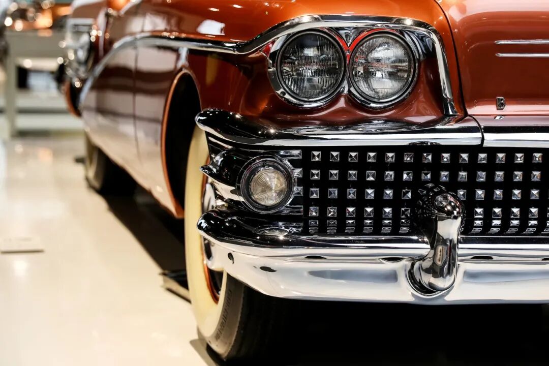 摄图网_500666646_车展上的复古汽车(企业商用).jpg