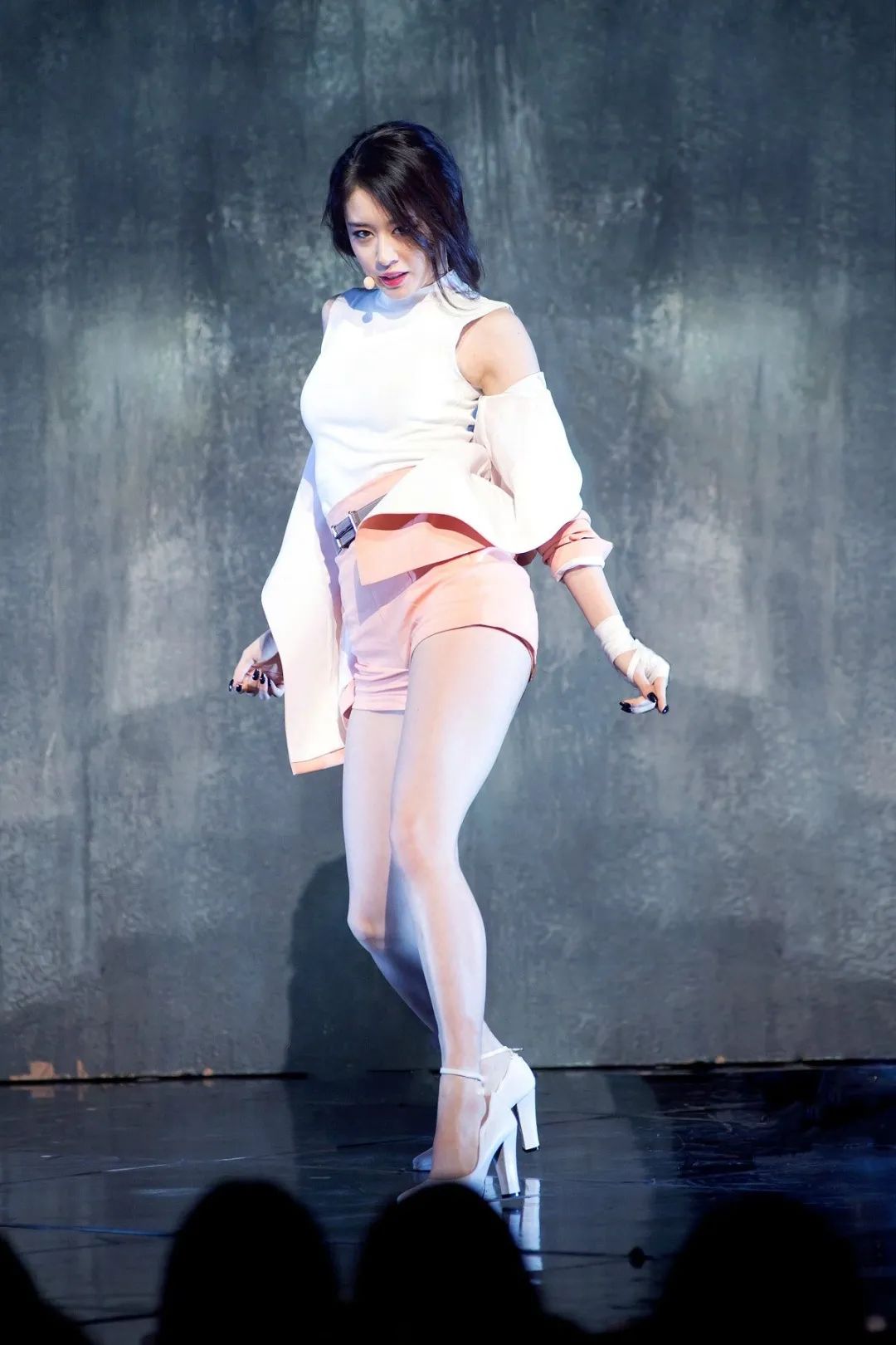朴智妍舞台 身材图片