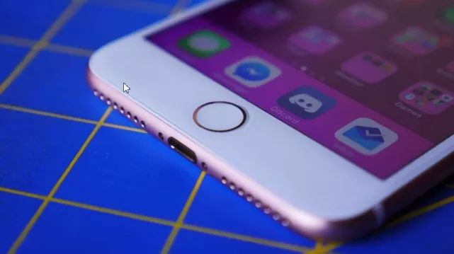 苹果承认 iPhone 7 听筒故障； 猫眼电影退票风波升级