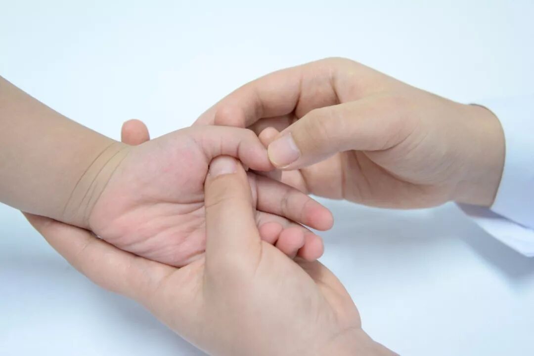 <div id="miniDetail"> 					 					     <input type="hidden" id="num" value="0">    					 					<i(图5)