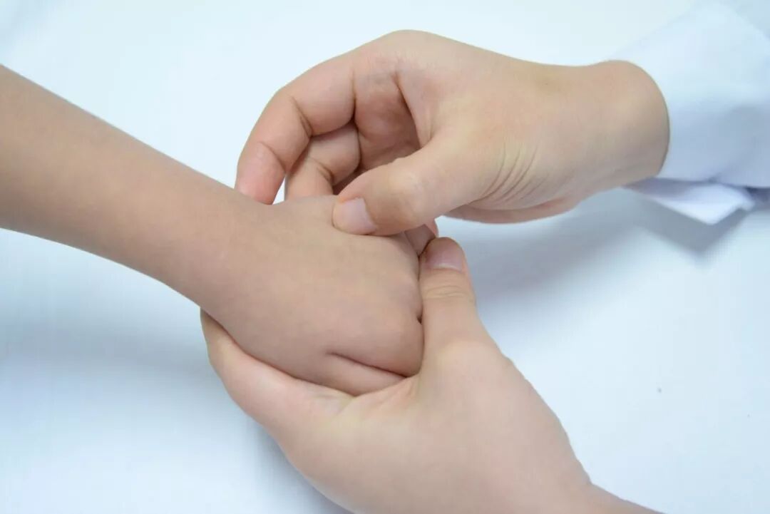 <div id="miniDetail"> 					 					     <input type="hidden" id="num" value="0">    					 					<i(图6)