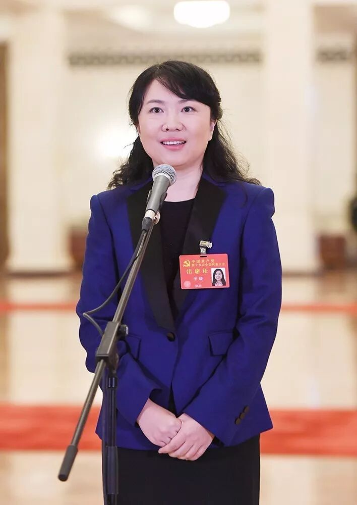 这两天,16名女代表亮相"党代表通道",看看她们都是谁!