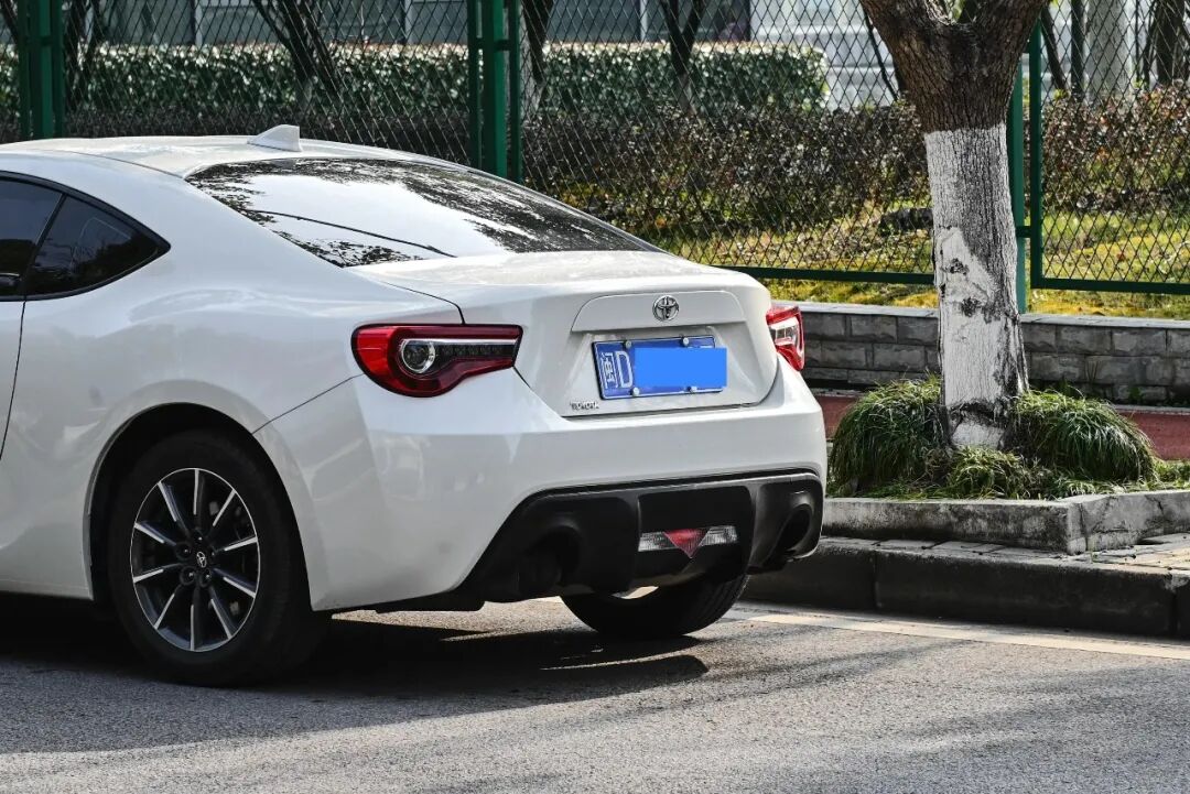 路试笔记8千公里准新丰田86准新现车比新款便宜10万