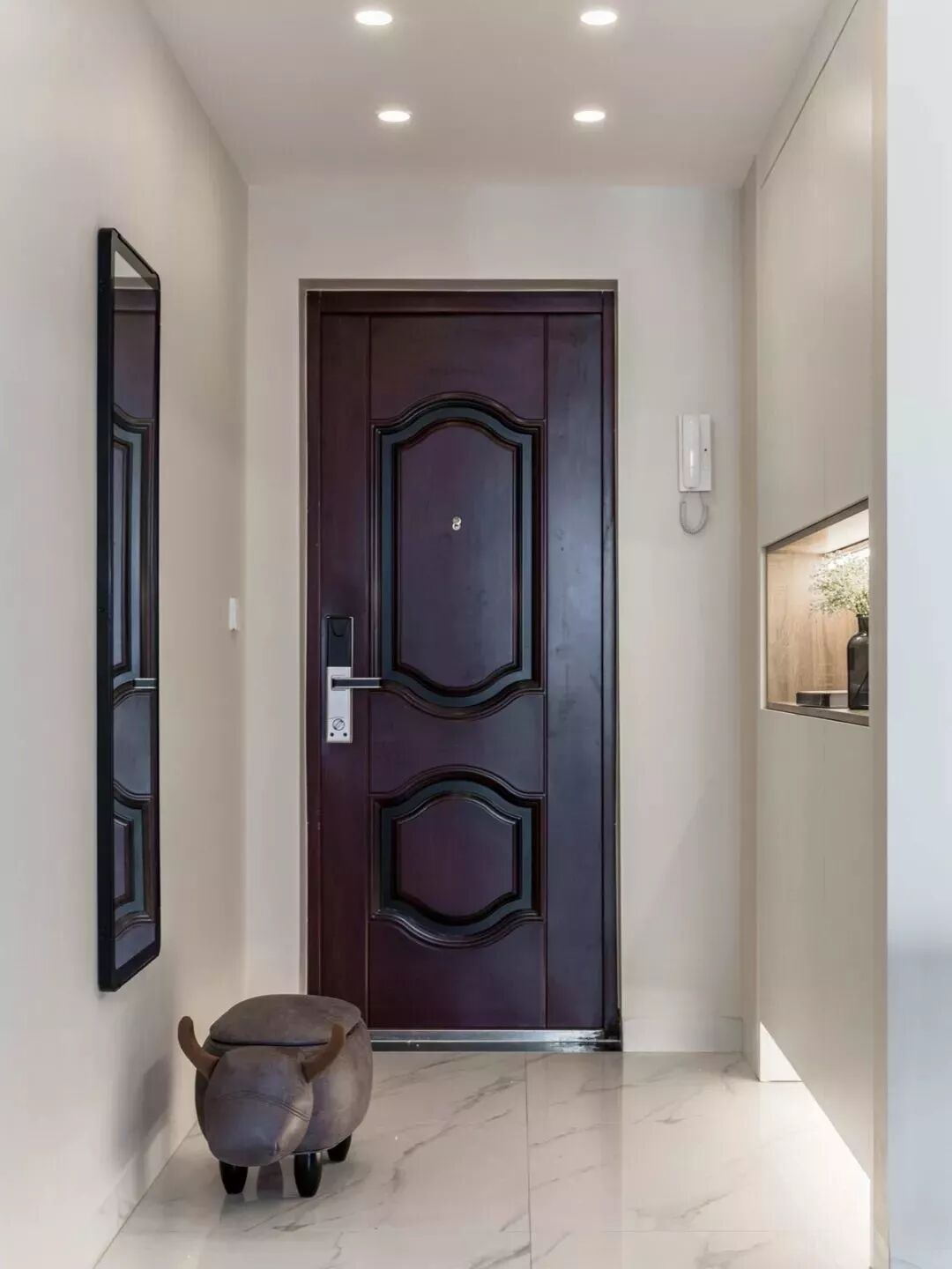 112㎡现代风三居室，时尚大气的空间设计