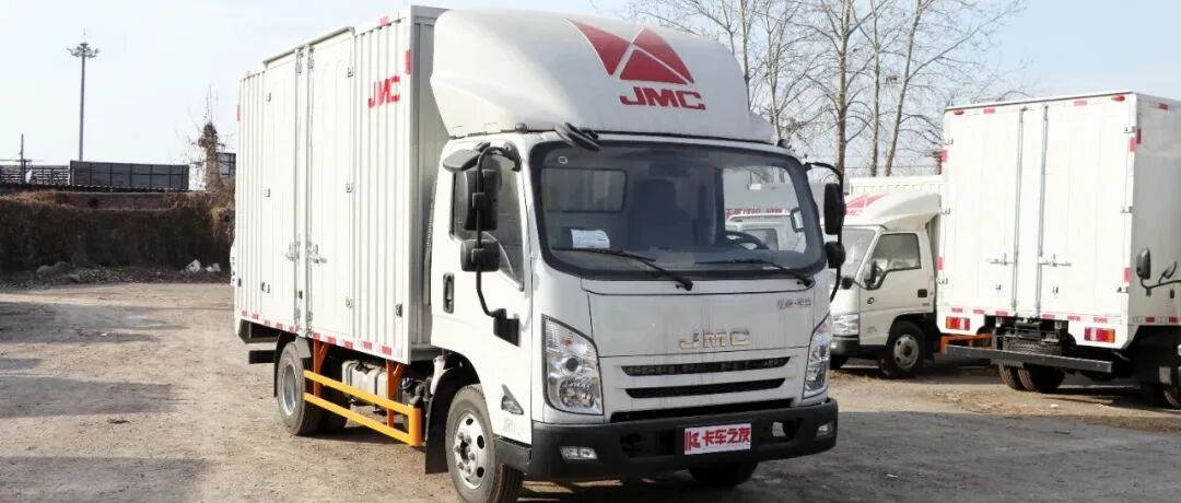 搭腾豹4D25新一代发动机 实拍江铃凯威厢式轻卡 | 卡车之友网