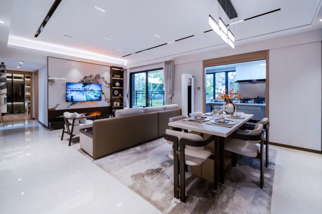 白云 | 云湖花城提前半年交付！千亿新城连甩劲爆利好~