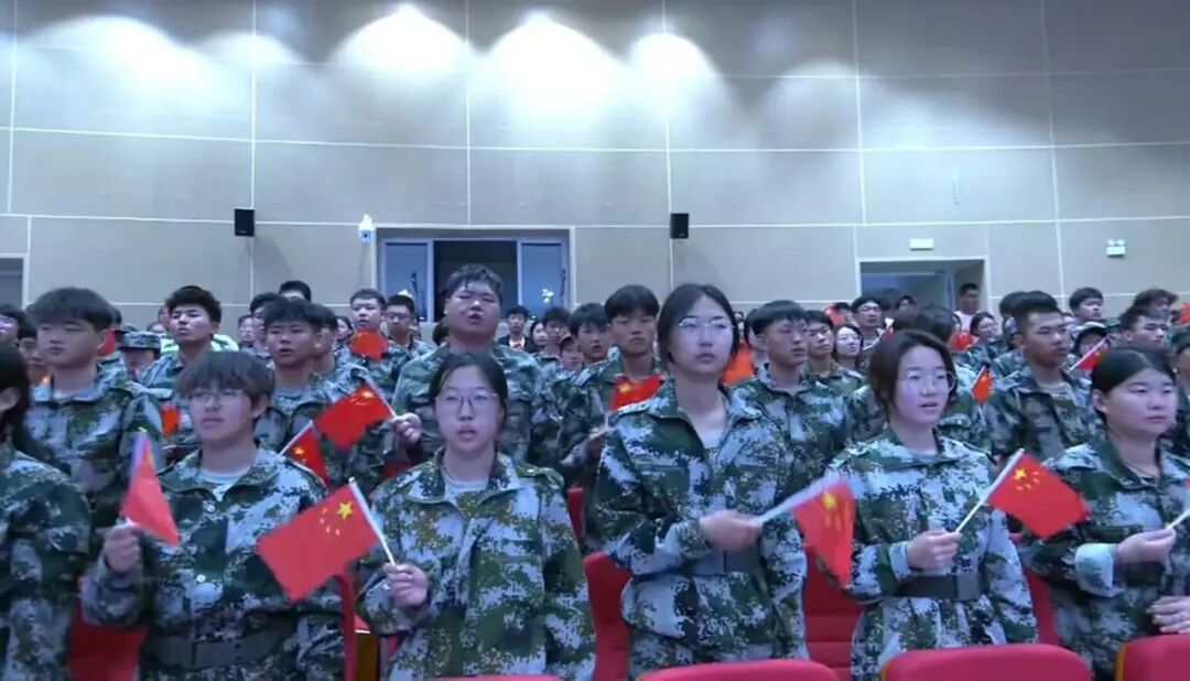 基层艺讯 | 当诗歌邂逅草原！2025“兴安诗会”在星光与绿意中浪漫启幕！ 第17张
