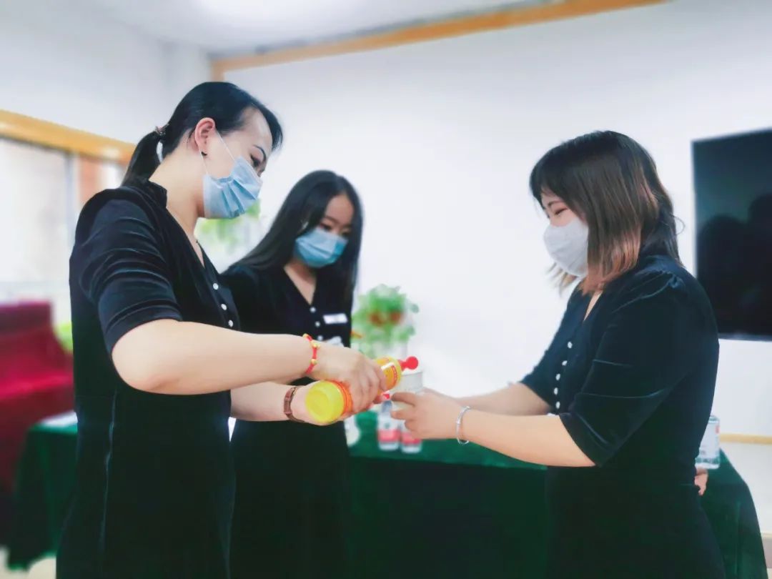 陈思思古筝艺校——学校疫情防控培训讲座