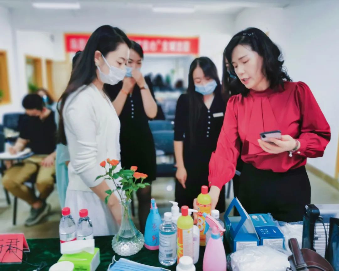 陈思思古筝艺校——学校疫情防控培训讲座