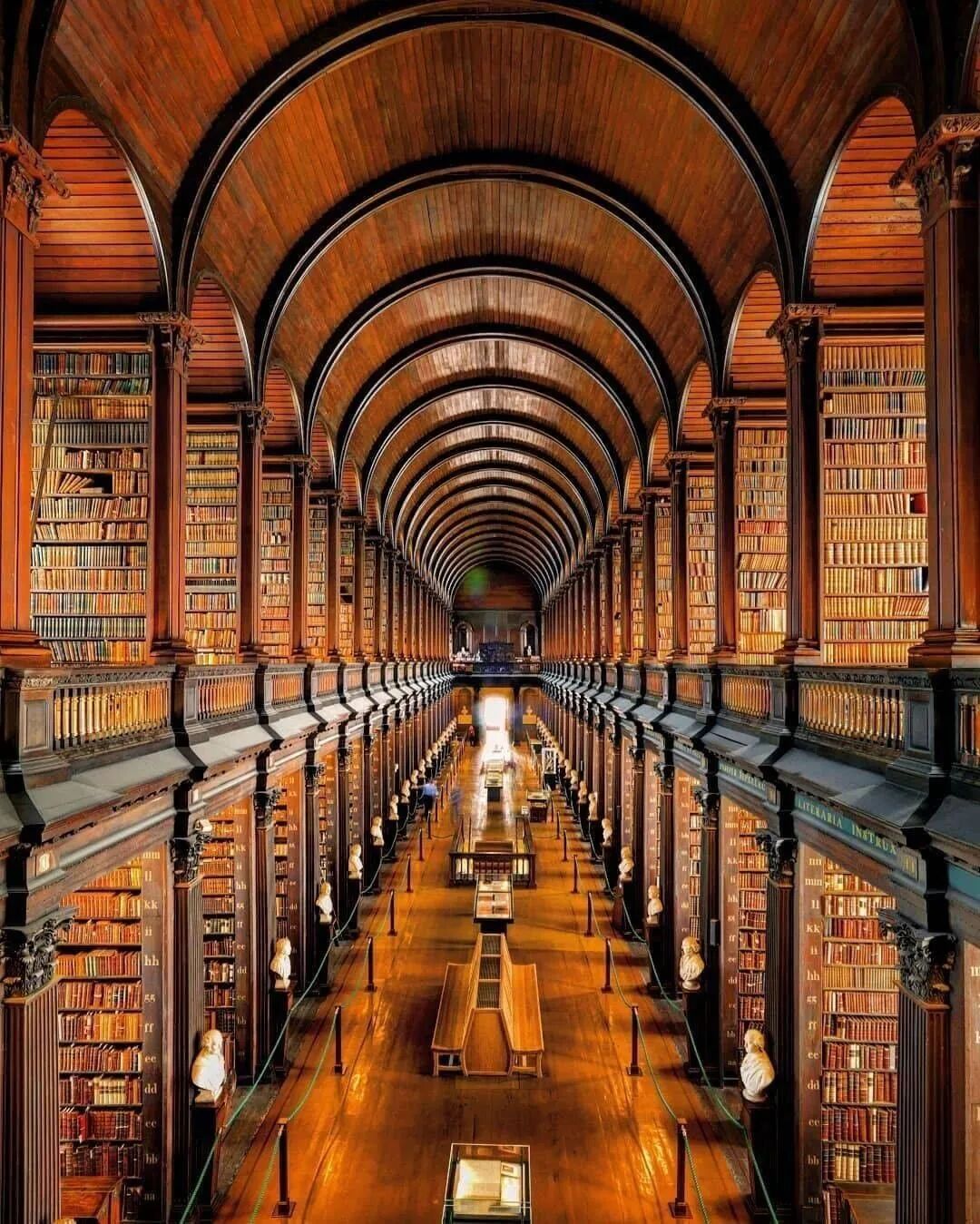 置身其中,仿佛来到了哈利波特世界中的的霍格沃茨魔法学院