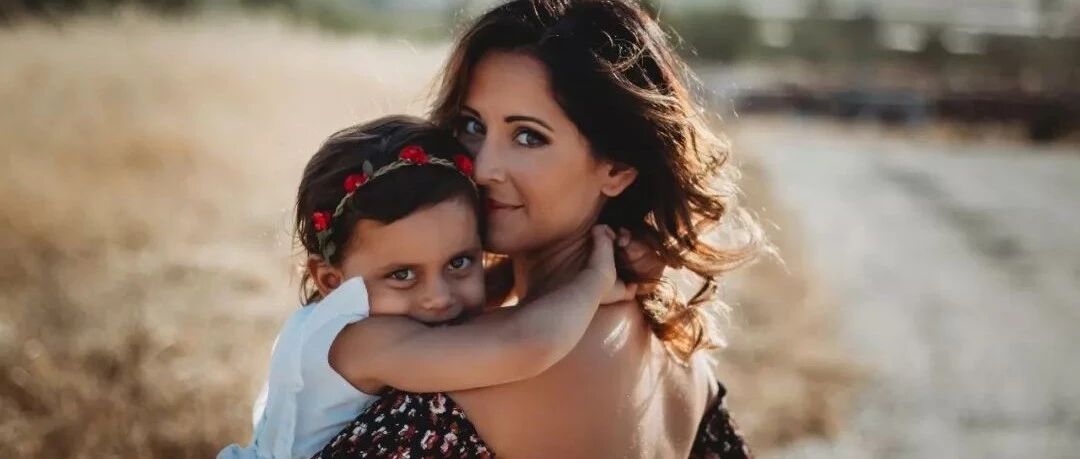 母亲节：这张“喂奶照”火了!