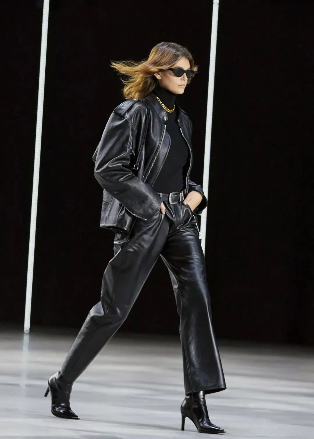 艺术与设计 - 辣lisa化身"hedi girl"为celine走秀!