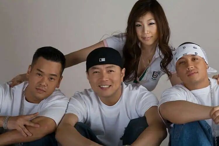 凭火辣身材将泫雅挤下榜 “韩国最辣女rapper”有多野（组图） - 40