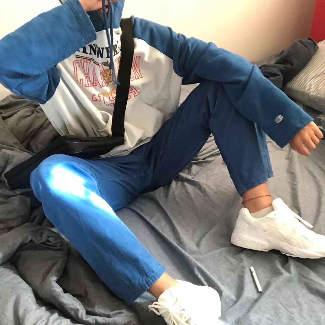 今夏 IG 上最火的 5 雙小白鞋，不用花大錢就能輕鬆買到而且還是泫雅同款？