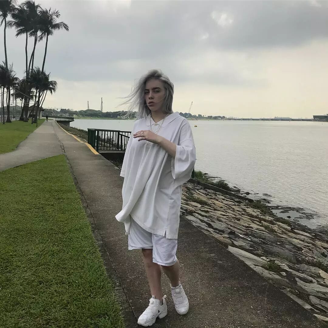 今夏 IG 上最火的 5 雙小白鞋，不用花大錢就能輕鬆買到而且還是泫雅同款？