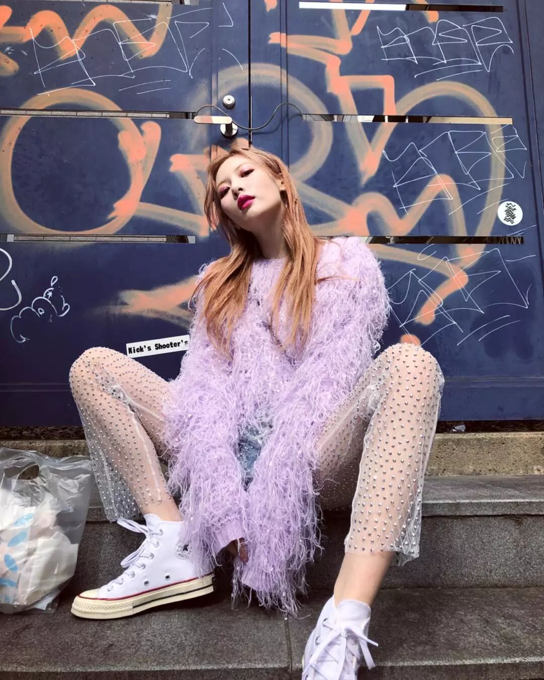 今夏 IG 上最火的 5 雙小白鞋，不用花大錢就能輕鬆買到而且還是泫雅同款？