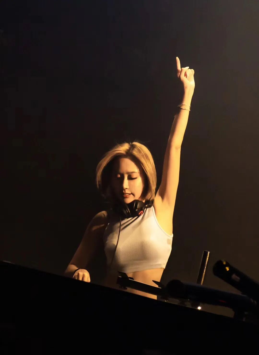 还在馋dj soda?《新说唱》御用女dj,身材实力秒杀"放歌王"!