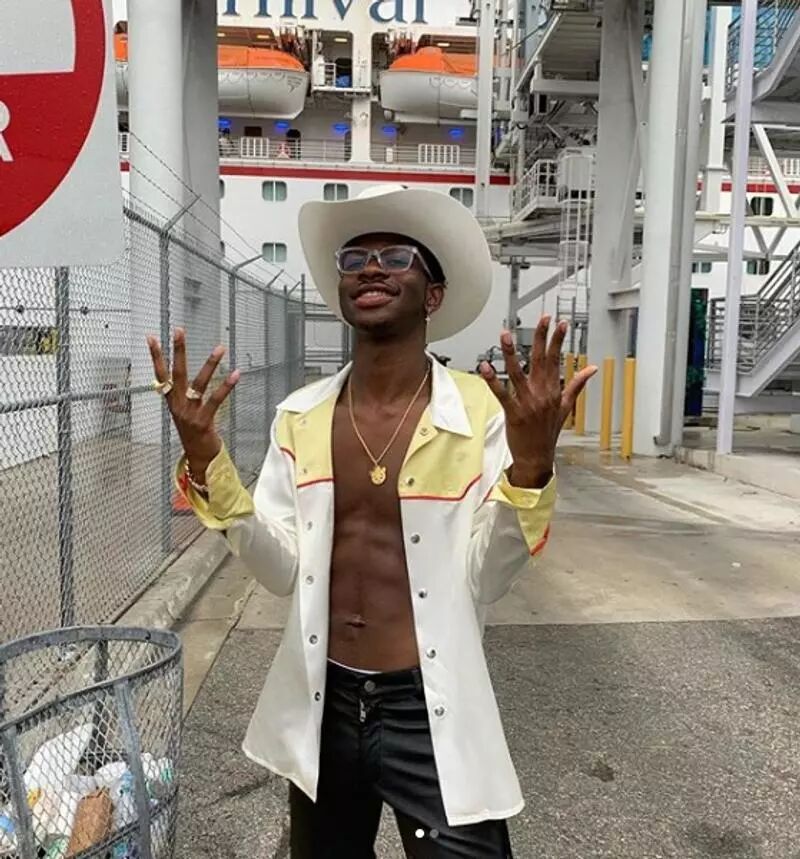 明星| 靠神曲《Old Town Road 》爆紅的說唱歌手 Lil Nas X 宣告出櫃了!