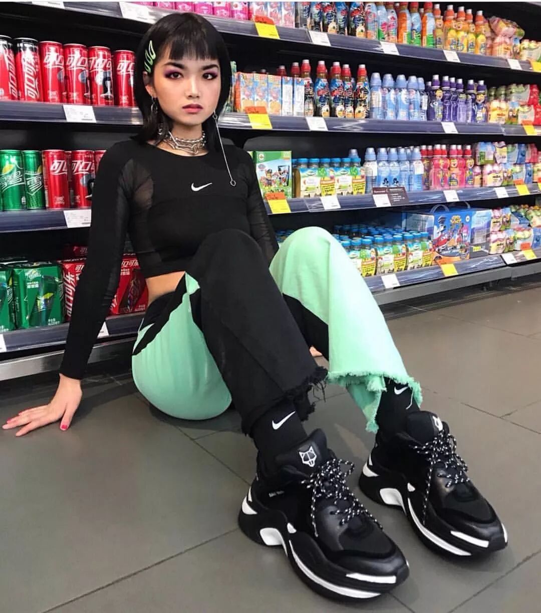 讓 Jennie、Kylie 剁手的舊衣服，是 Fuckboi 永遠不懂的無價之寶！