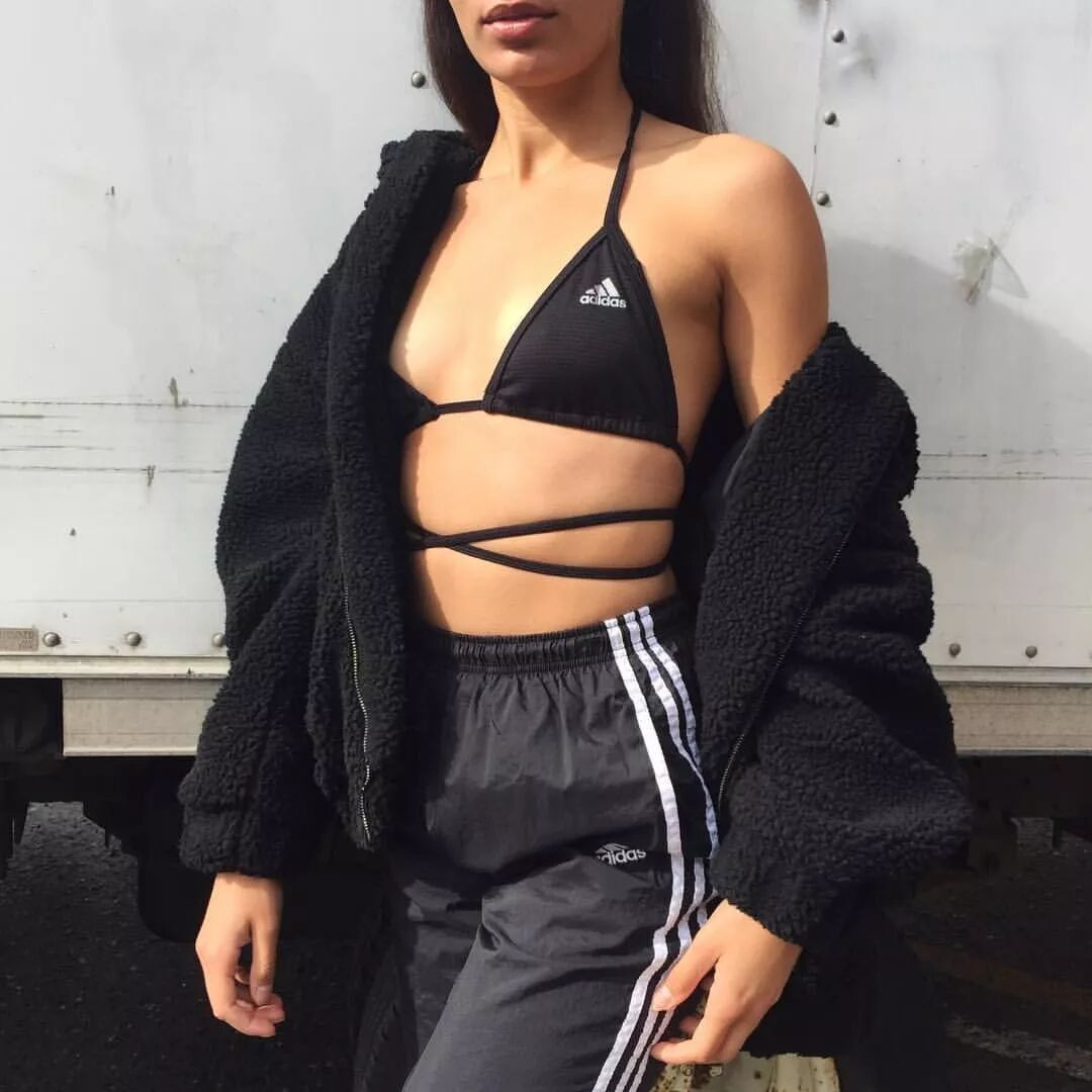 讓 Jennie、Kylie 剁手的舊衣服，是 Fuckboi 永遠不懂的無價之寶！