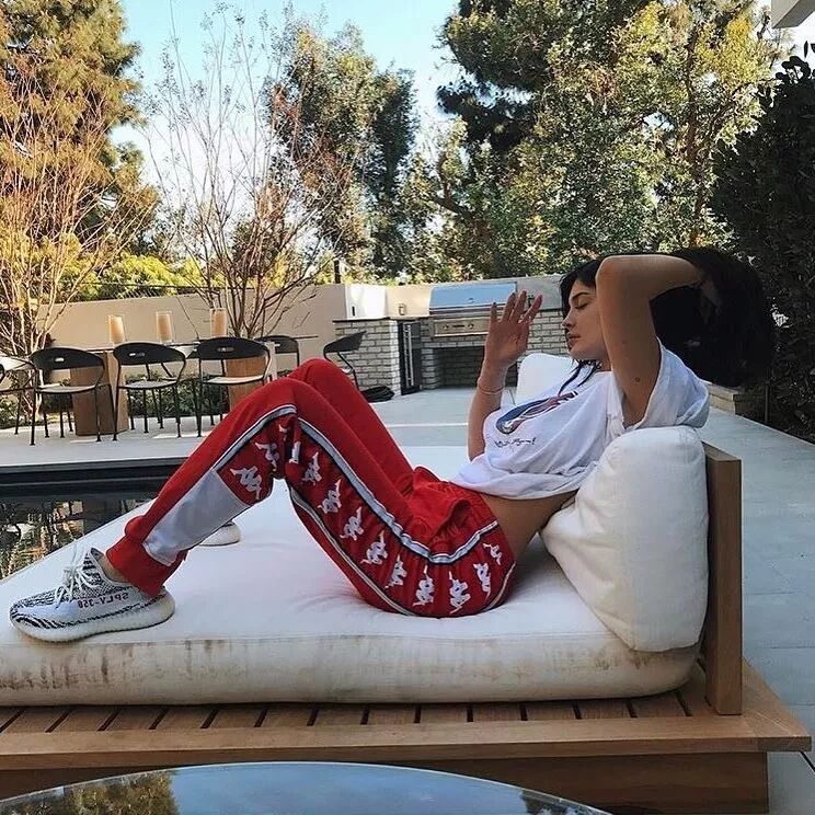 讓 Jennie、Kylie 剁手的舊衣服，是 Fuckboi 永遠不懂的無價之寶！