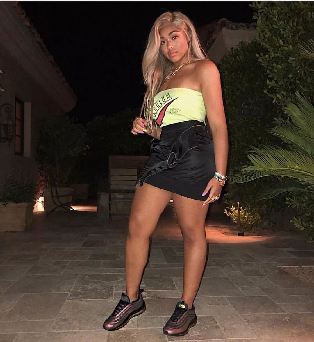 讓 Jennie、Kylie 剁手的舊衣服，是 Fuckboi 永遠不懂的無價之寶！