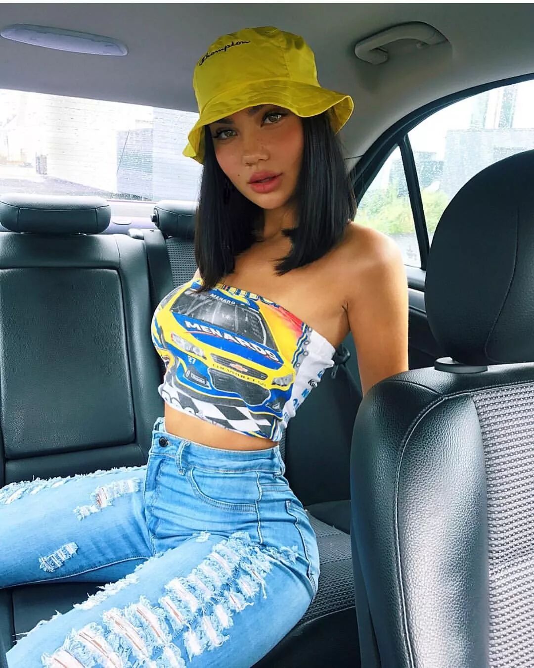 讓 Jennie、Kylie 剁手的舊衣服，是 Fuckboi 永遠不懂的無價之寶！